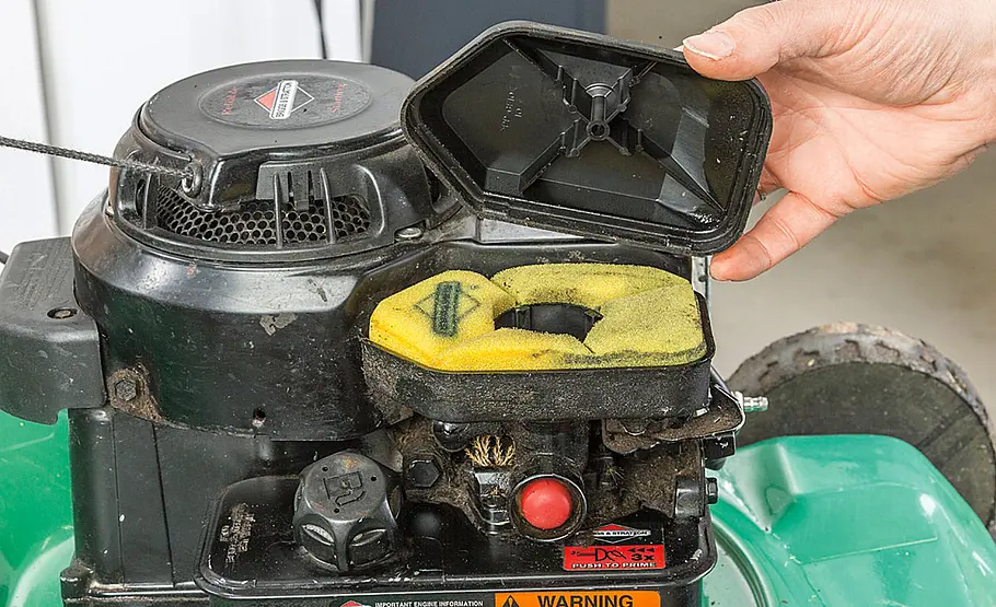 Rasenmäher Reparatur: Motorwartung