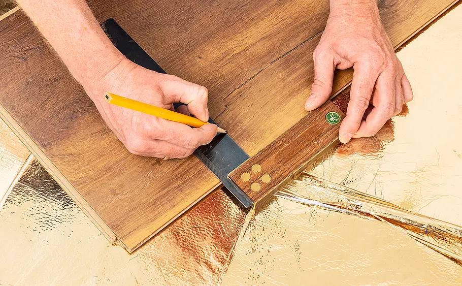 Werkzeug zum Laminat verlegen