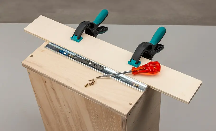 Werkstattschrank mit Maschinenrondell bauen