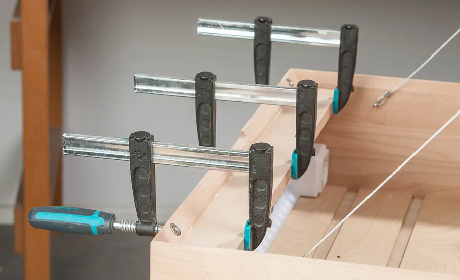 Wandschreibtisch zum Aufklappen
