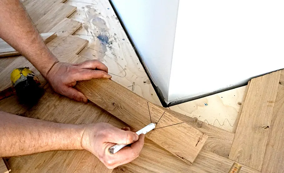 Fischgrätmuster an Innen- & Außenecken