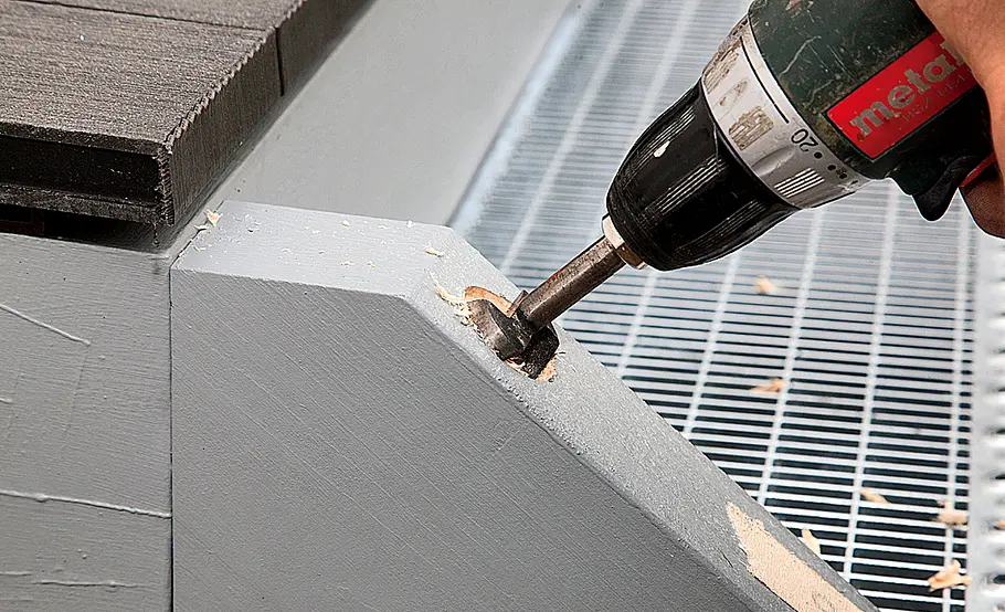 Hochterrasse: Beplankung & Treppenbau