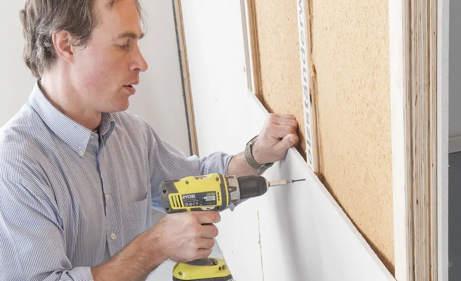 Trennwandbau mit Holzprofilen