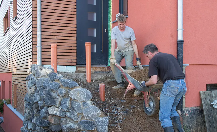Treppe aus Blockstufen setzen