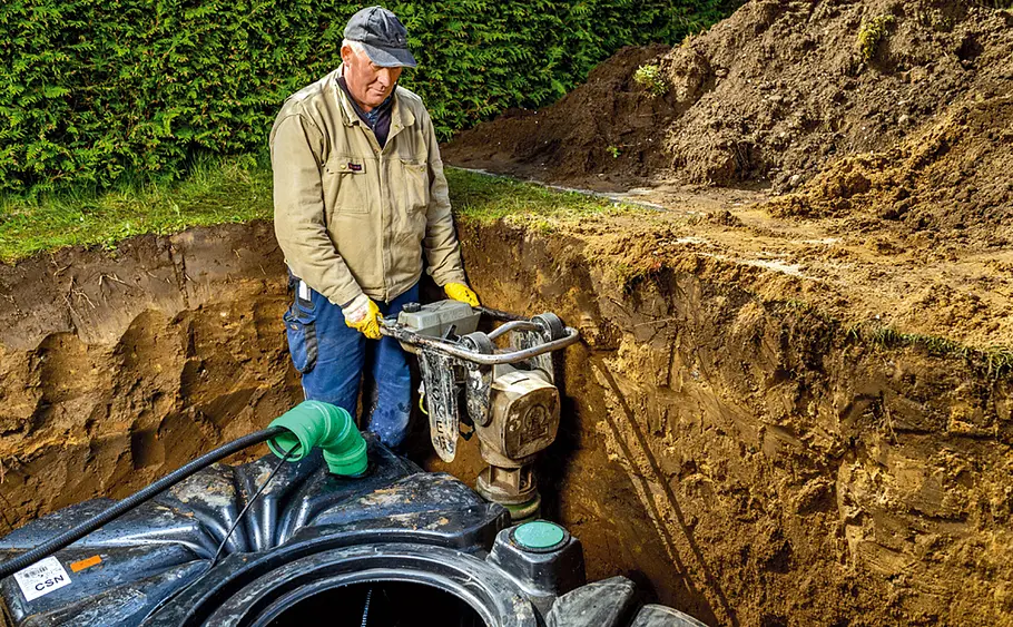 Regenwassertank im Garten vergraben