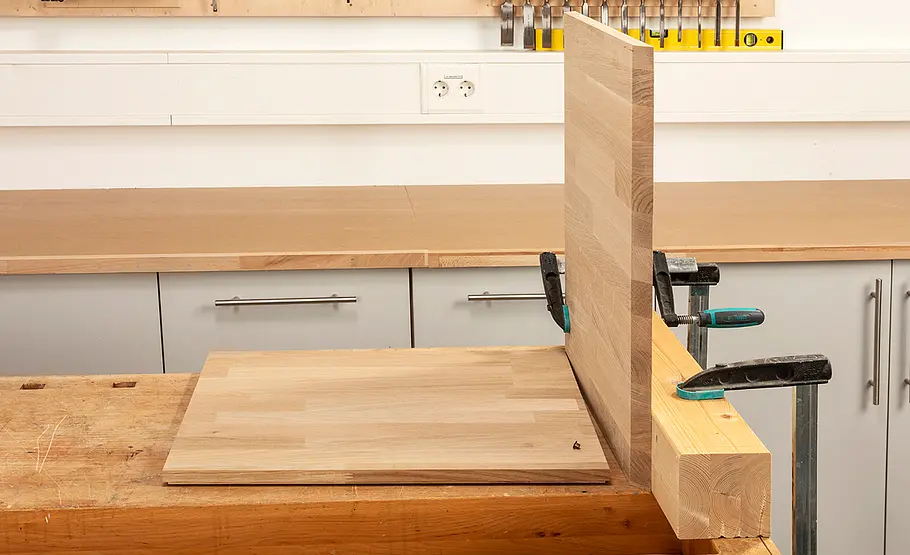 Bürotisch aus Eichenholz bauen