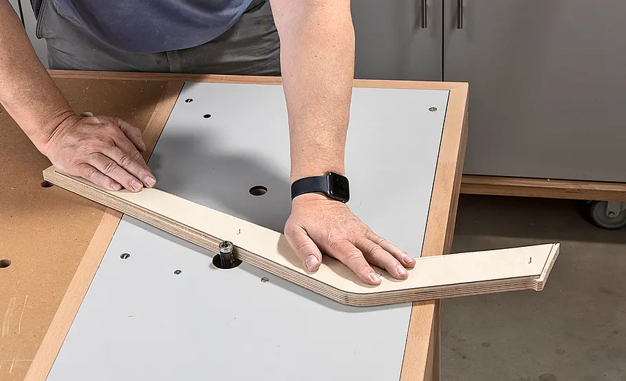 Klappbaren Couchtisch bauen