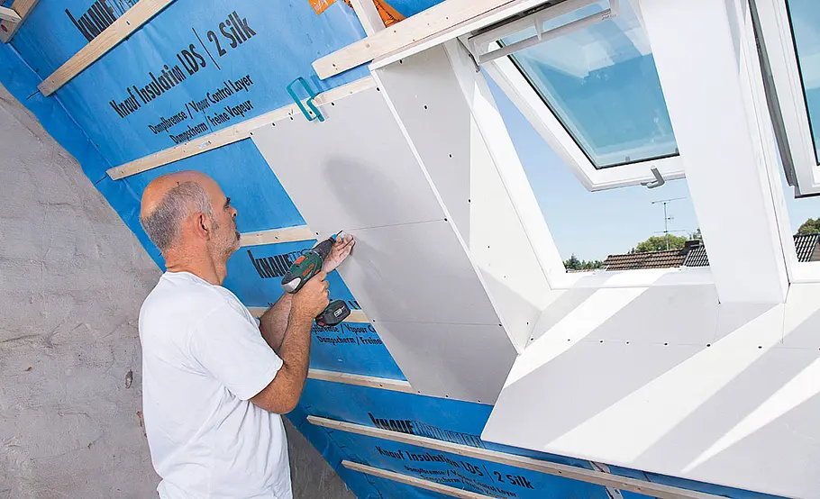 Dachstuhl mit Trockenbauplatten verkleiden
