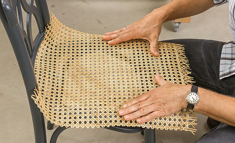 Stuhlgeflecht reparieren