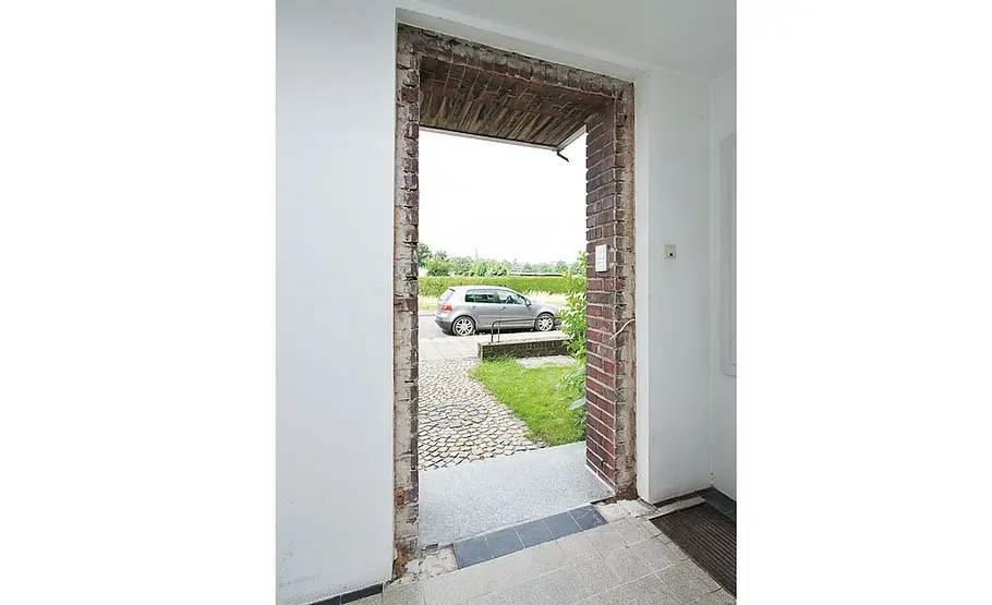 Haustür aus Aluminium einbauen