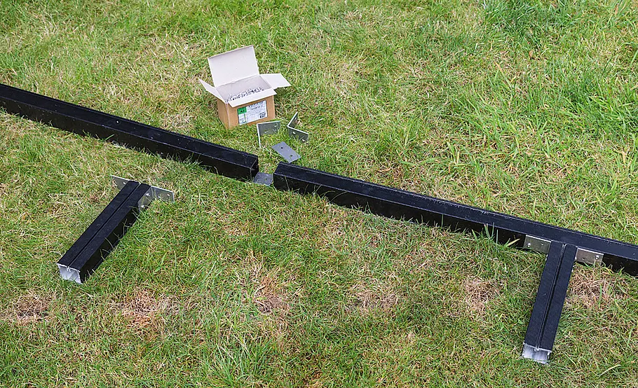 Terrasse mit Stufen in den Garten