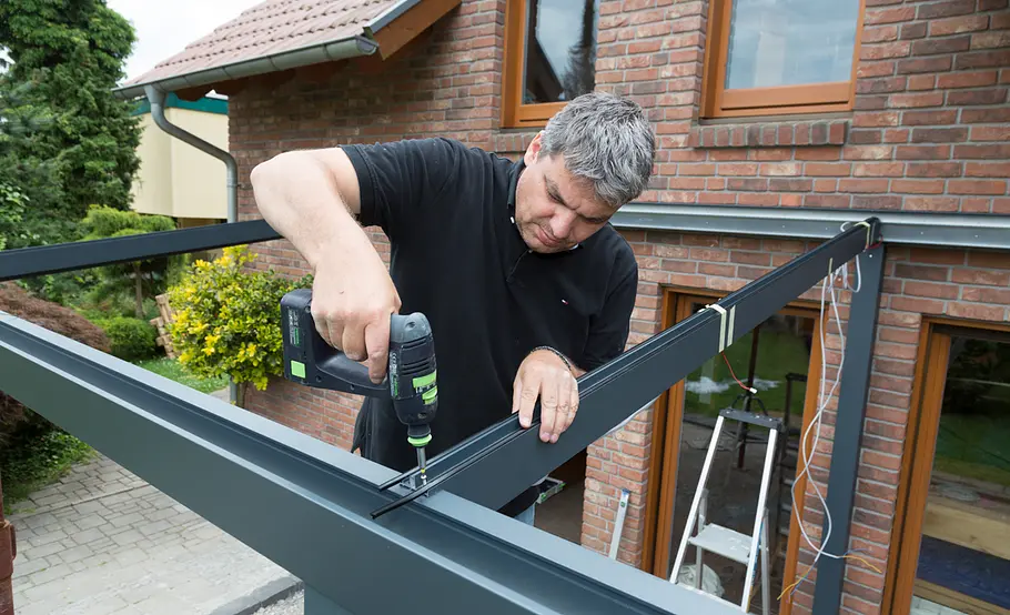 Terrassenüberdachung aus Alu und Glas bauen