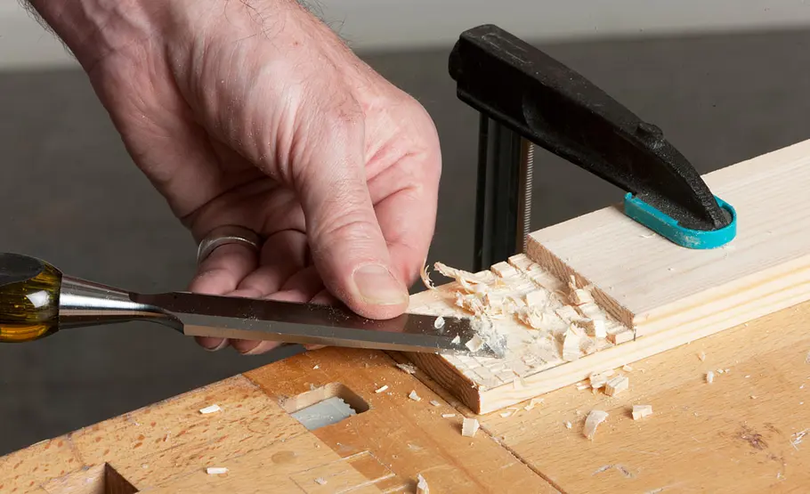 Holz-Kleiderständer selber bauen