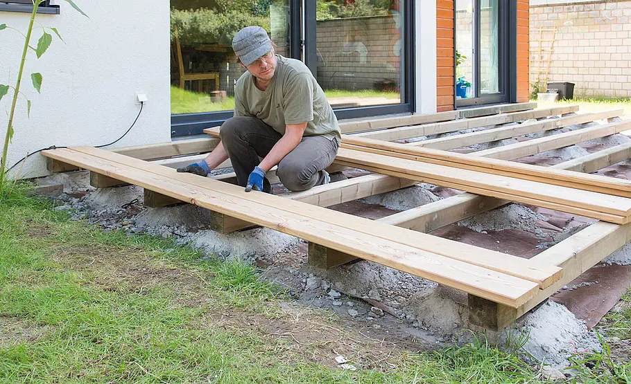 Terrassendielen aus Lärche verlegen