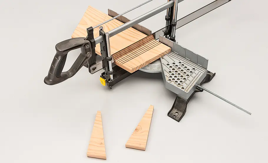 Hochbeet-Boot bauen