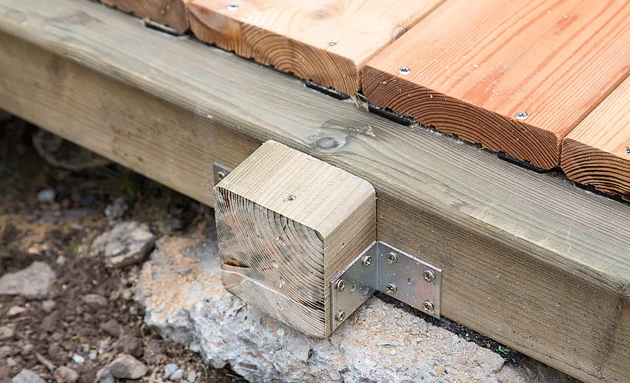 Terrassendielen aus Lärche verlegen