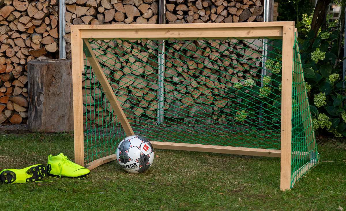 Anleitung: Klappbare Mini-Fußballtore bauen