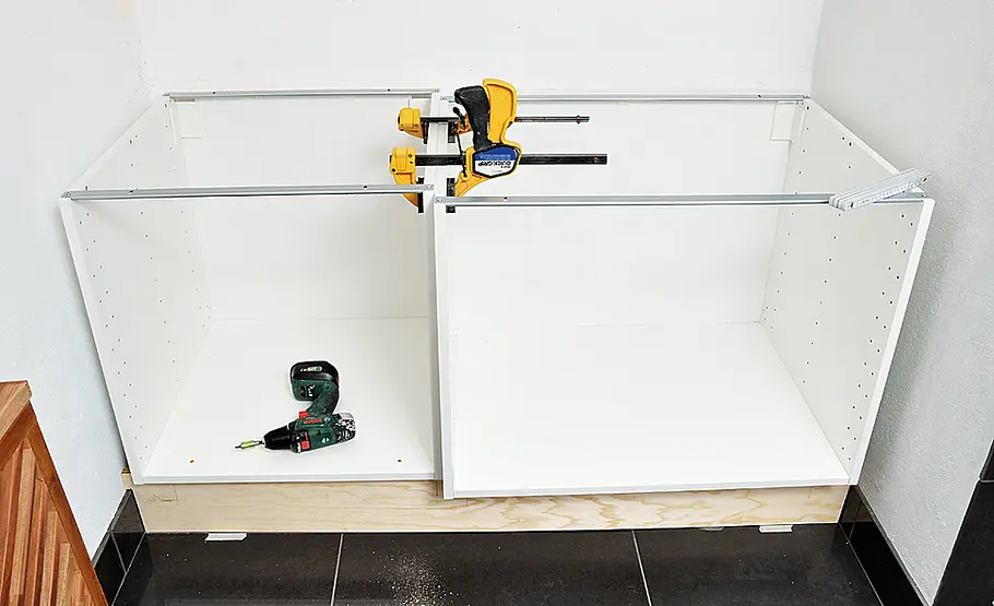 Waschbeckenunterschrank bauen