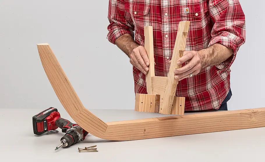 Hochbeet-Boot bauen