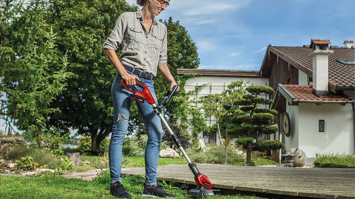 Rasentrimmer von Einhell im Einsatz