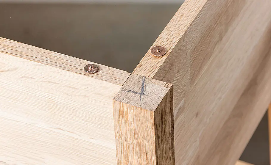 Hochwertigen Nachtschrank selber bauen