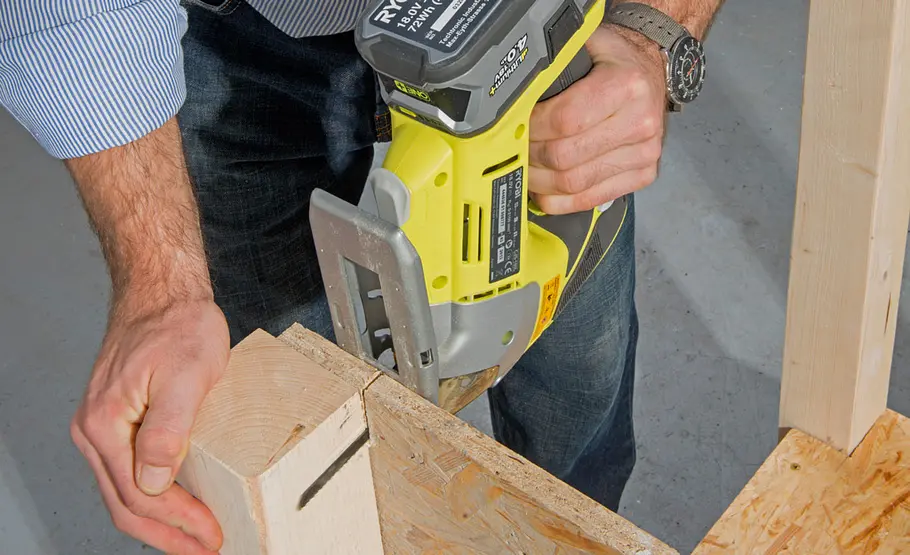 Werkbank mit Werkzeughalter