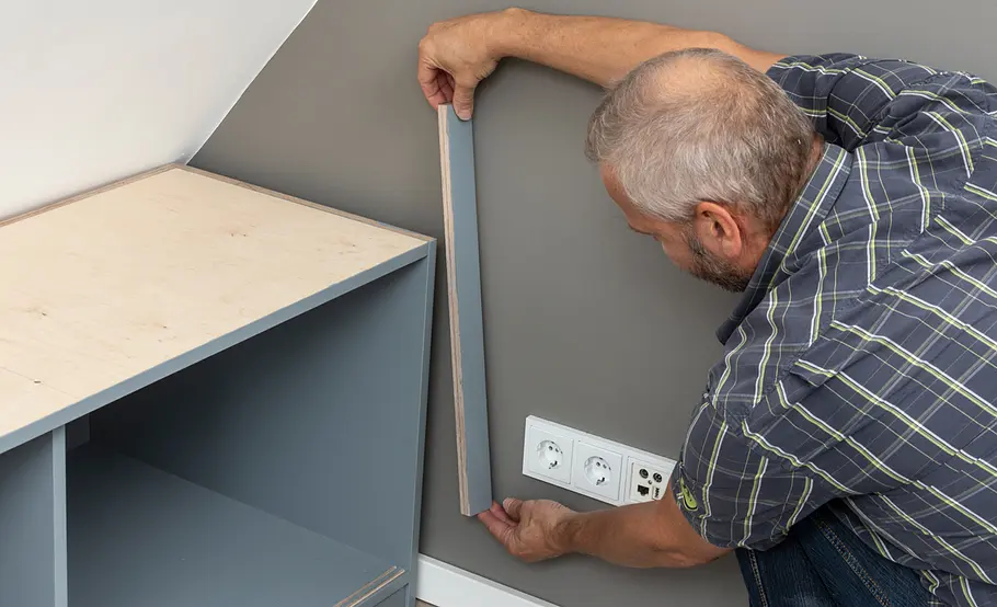 Dachschrägenschrank: Einbau