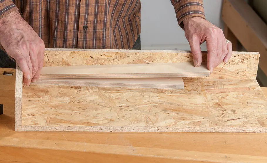 Holzhocker