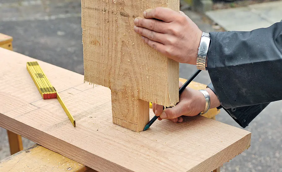 Carving: Bank schnitzen mit der Motorsäge