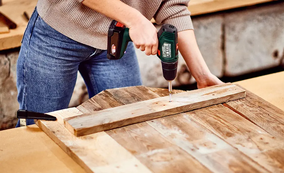 Anleitung: Gewürzregal aus Paletten-Holz bauen