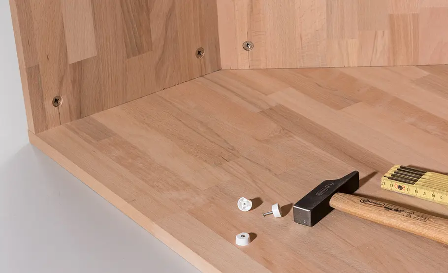 Bett in Drempel-Regal bauen