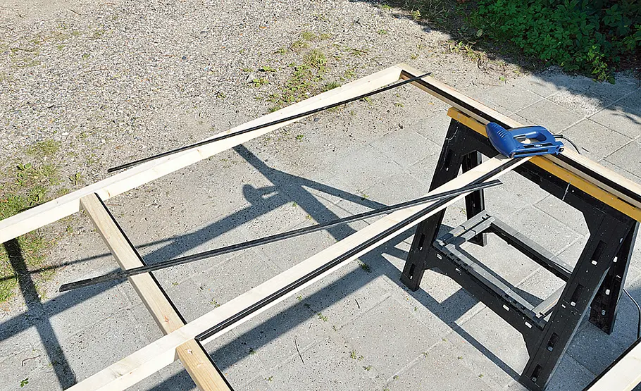 Anlehngewächshaus aus Holz vor der Hauswand selber bauen