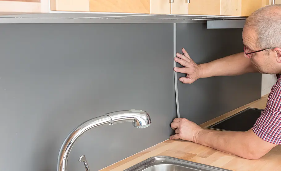 Robuste und günstige Küchenrückwand selber bauen