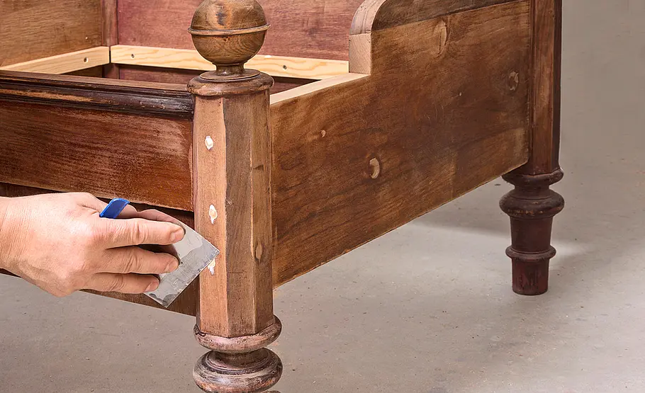 Sessel aus altem Bett bauen