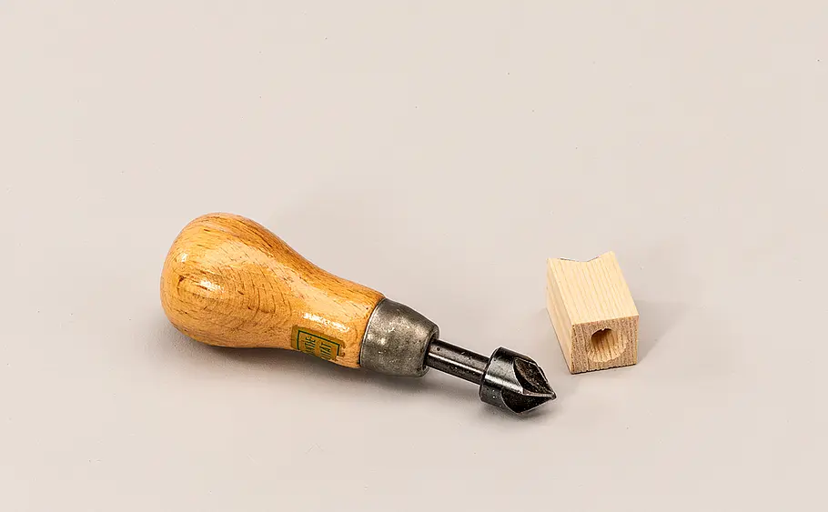 Anleitung: Holz-Weihnachtspyramide bauen