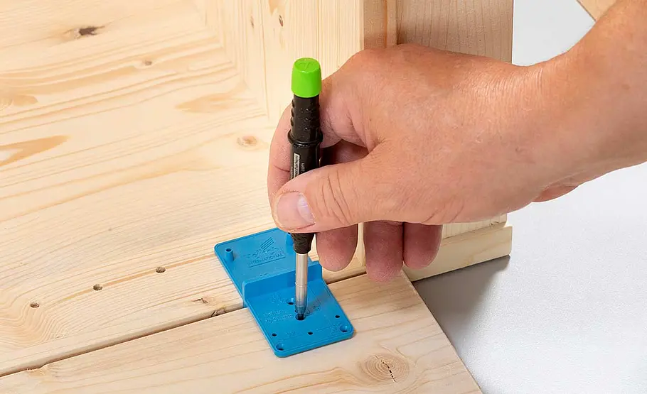 Schrank für unter die Treppe bauen