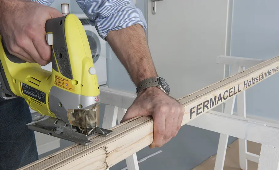 Trennwandbau mit Holzprofilen