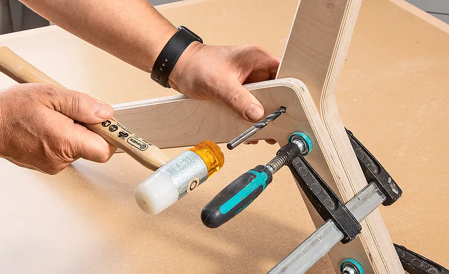 Klappbaren Couchtisch bauen
