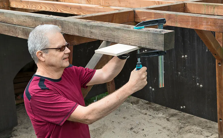 Gartenhaus: Erweiterung des Unterbaus