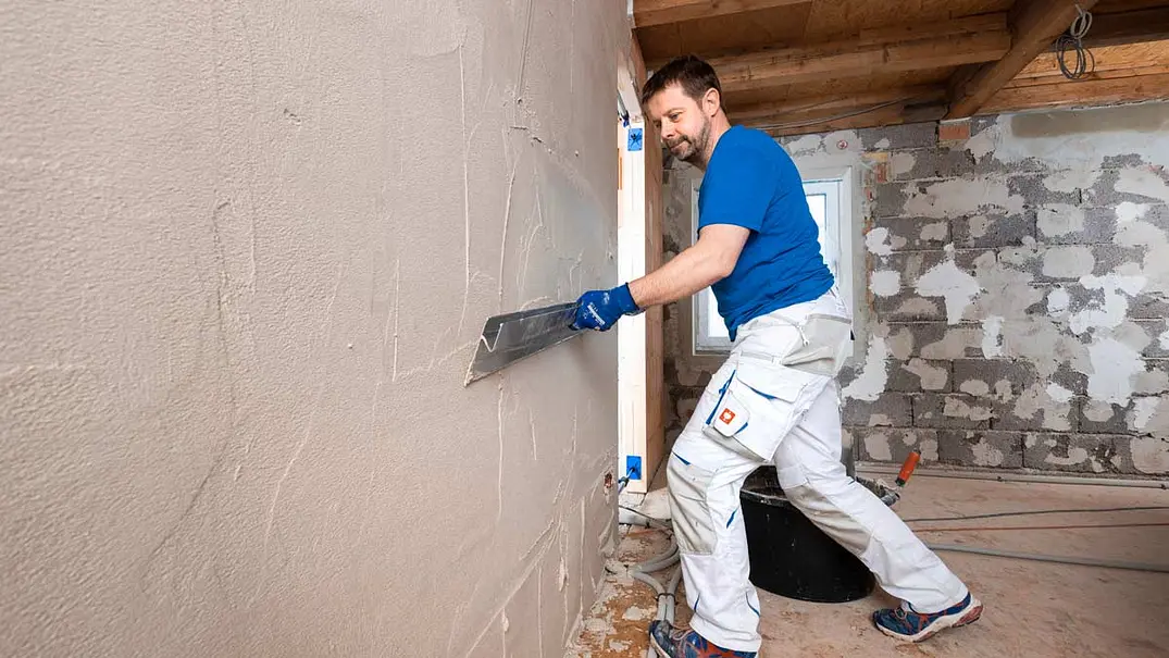 Wände mit Putz glätten - Foto: Hersteller / Baumit Wände mit Putz glätten - Foto: Hersteller / Baumit