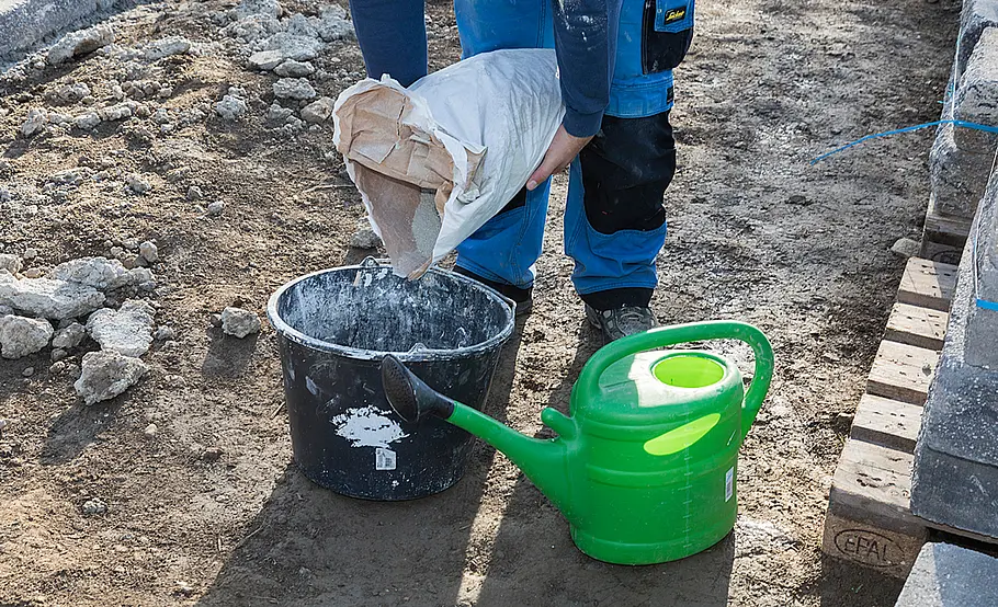 Gartenmauer aus Betonsteinen