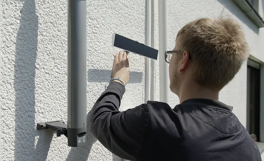 Markisenantrieb an Markise anbringen