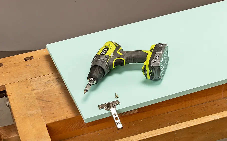 Schrank über Türrahmen bauen