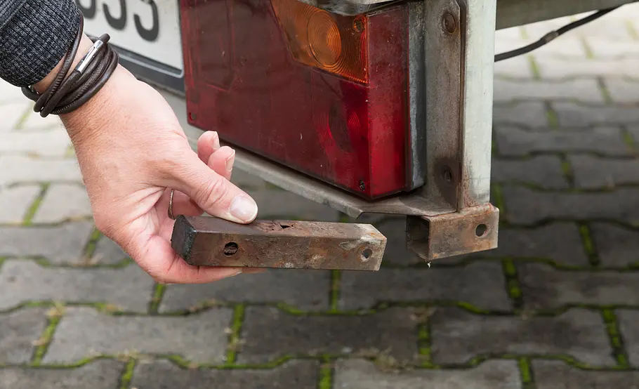 Anhänger-Stützen reparieren