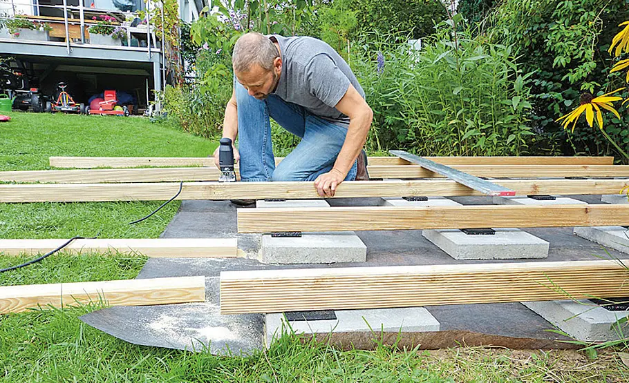 Kleines Sonnendeck selber bauen
