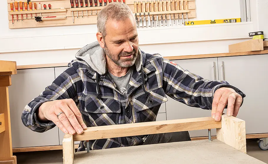 Hocker aus Beton und Holz bauen