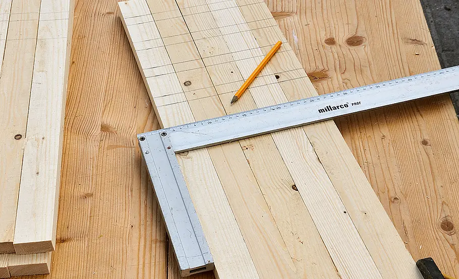 Sechseckiges Tischbeet bauen