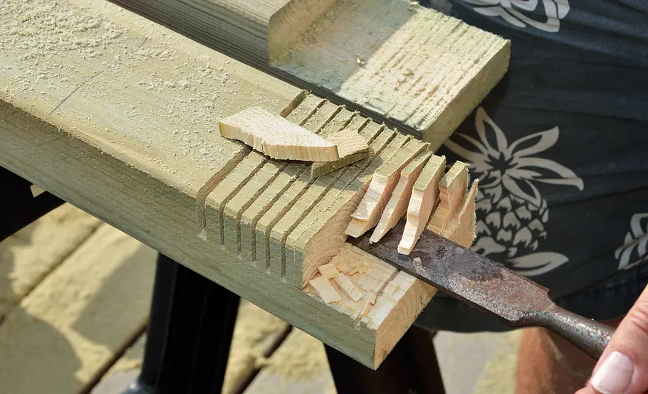 Luftige Pergola aus Holz selber bauen