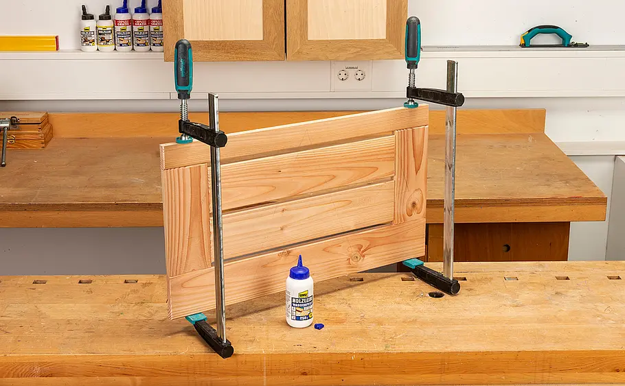 Klapptisch für Balkongeländer bauen