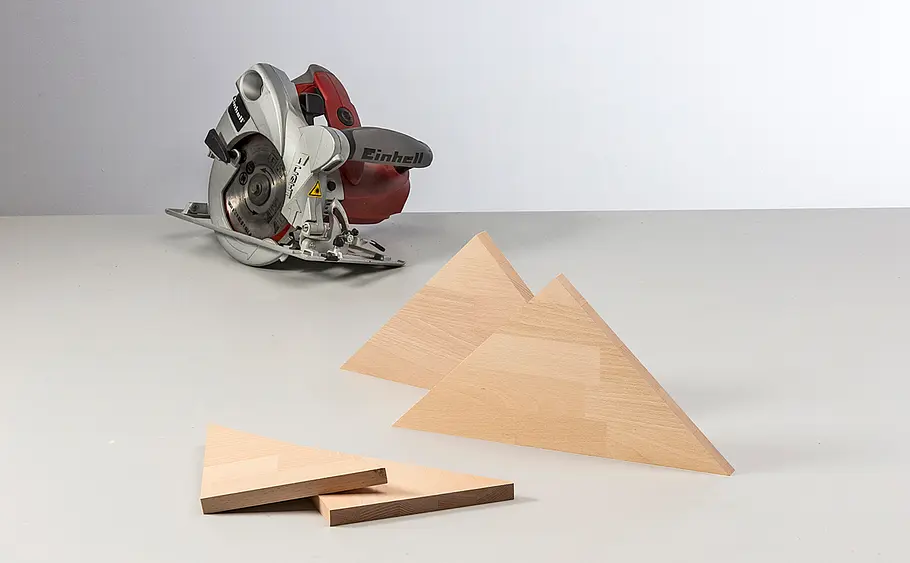 Kleines Regal für Ecke bauen